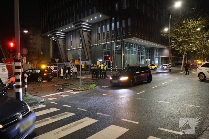 Twee gewonden na ongeval tussen twee auto's