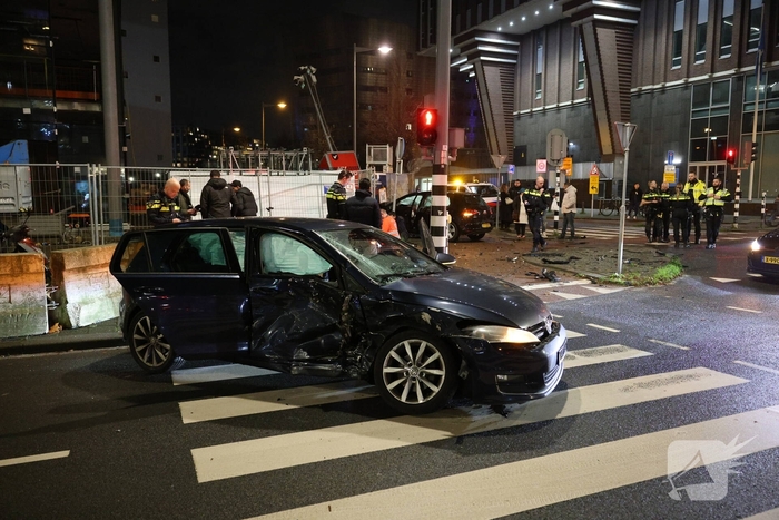 Twee gewonden na ongeval tussen twee auto's
