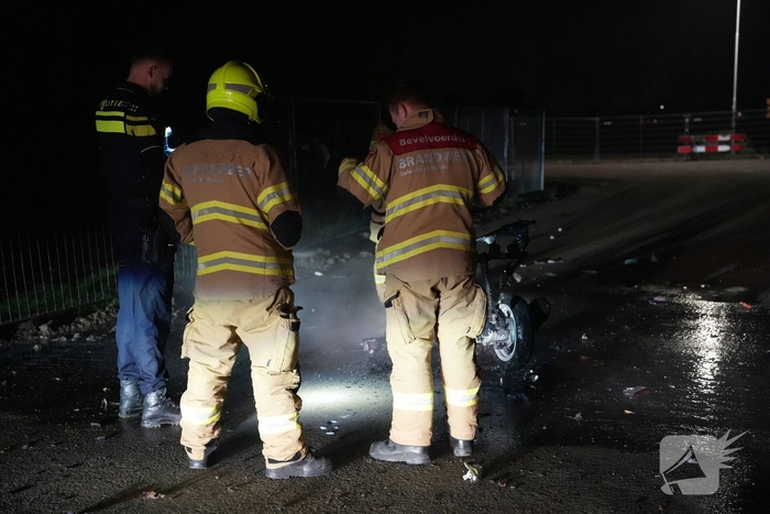 Scooter verwoest door brand