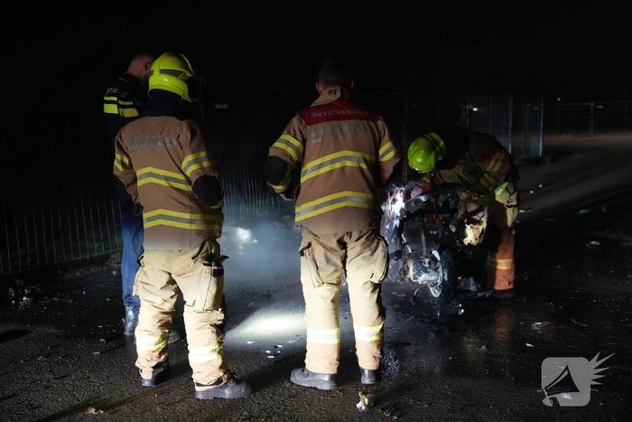 Scooter verwoest door brand