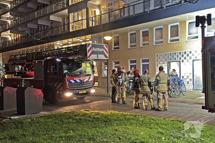 Melding van brandgerucht leidt tot middelbrand