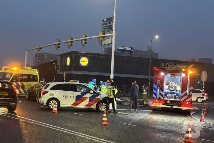 Brandweer bevrijdt bestuurder uit auto