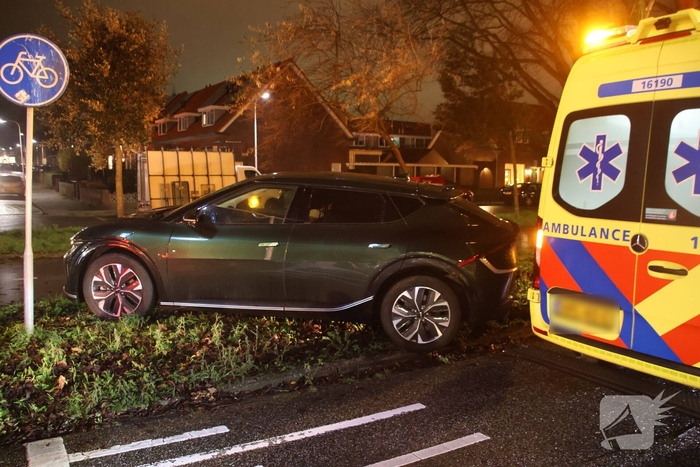 Kop-staart botsing bij zebrapad