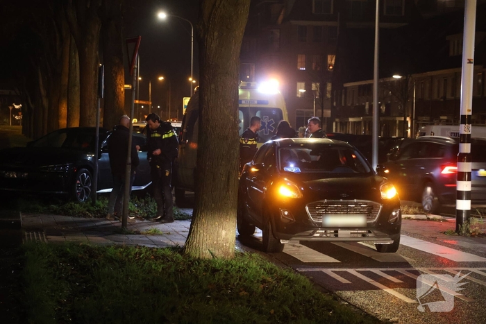 Kop-staart botsing bij zebrapad