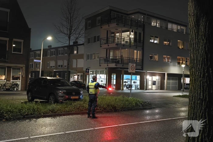 Kop-staart botsing bij zebrapad