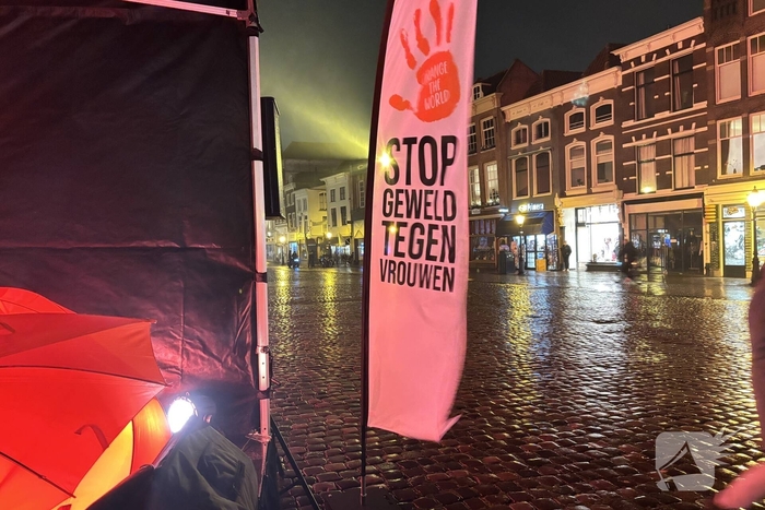 Aandacht aan geweld tegen vrouwen, veel belangstellenden aanwezig