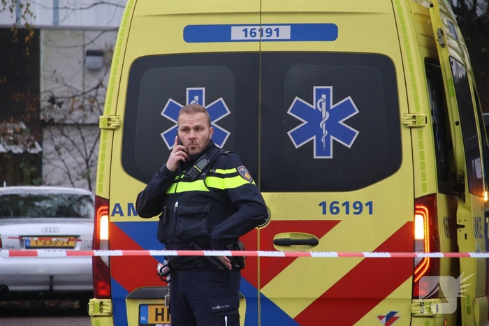 Steekincident tussen rijinstructeurs op parkeerplaats