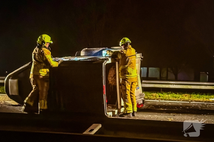 Verkeersongeval leidt tot volle inzet brandweer