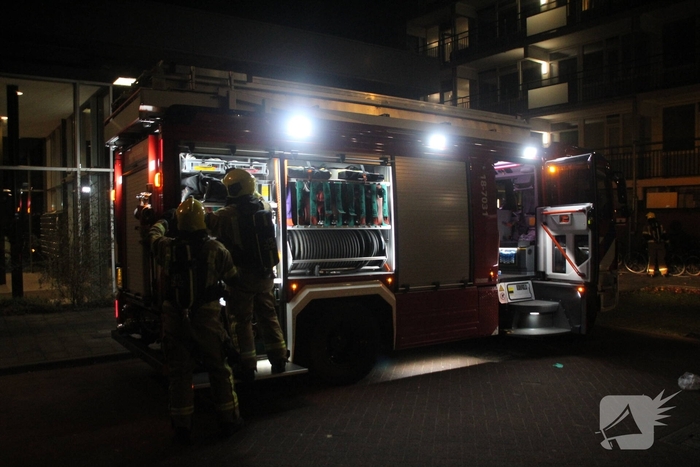 Brand in flatwoning leidt tot snelle hulpverlening