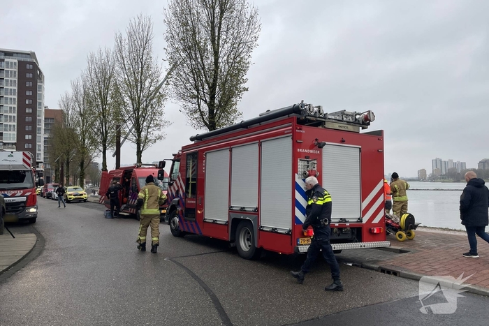 Zoekactie in het water na aantreffen kleding