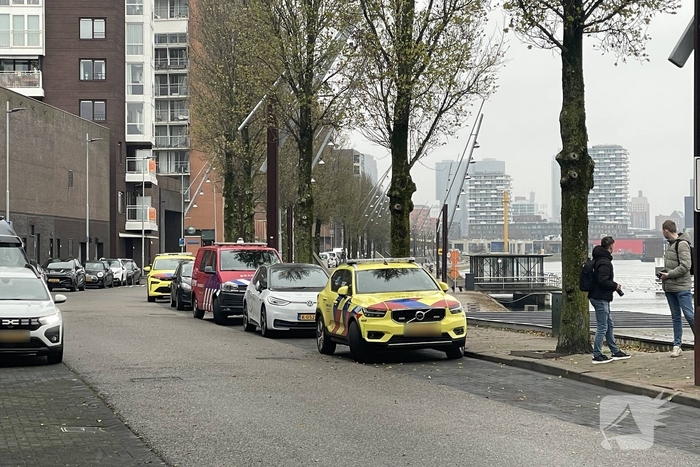 Zoekactie in het water na aantreffen kleding