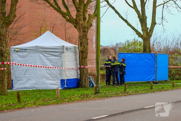 Overleden persoon gevonden in sloot nabij ziekenhuis