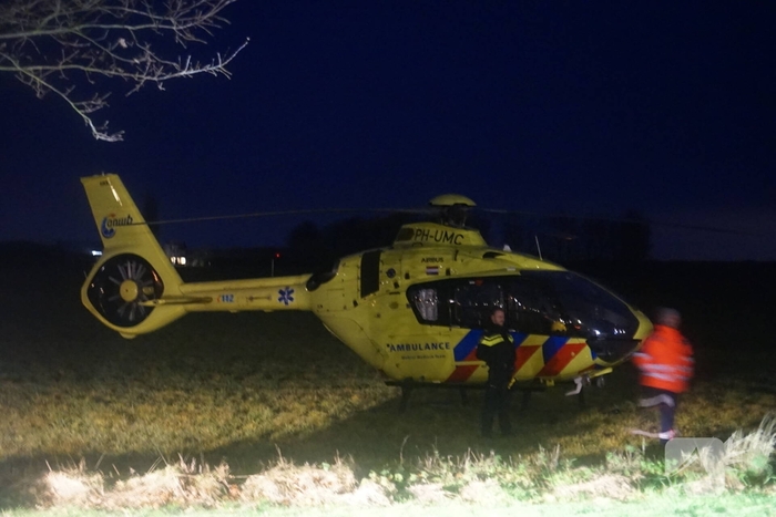 Traumahelikopter landt voor medische noodsituatie