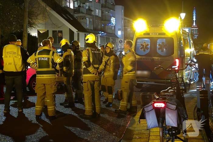 Snelle actie redt kind onder voertuig