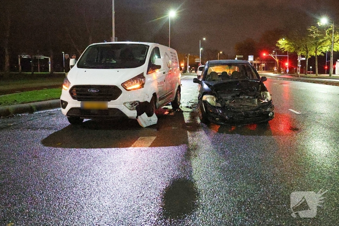 Ongeval tussen auto en bus