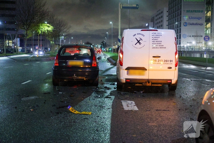 Ongeval tussen auto en bus