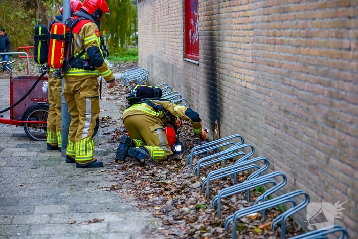 Brand in onderwijsinstelling snel onder controle