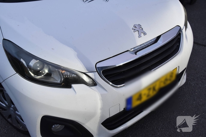 Politie en ambulancedienst ingezet na botsing