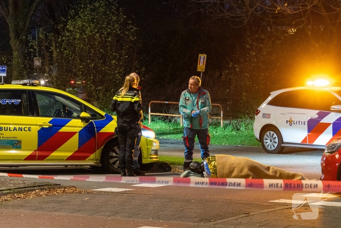 Scooterrijder aangereden bij rotonde