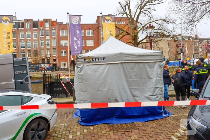 Politie onderzoekt vondst lichaam