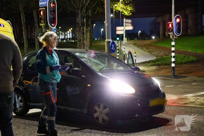 Fietser aangereden door auto