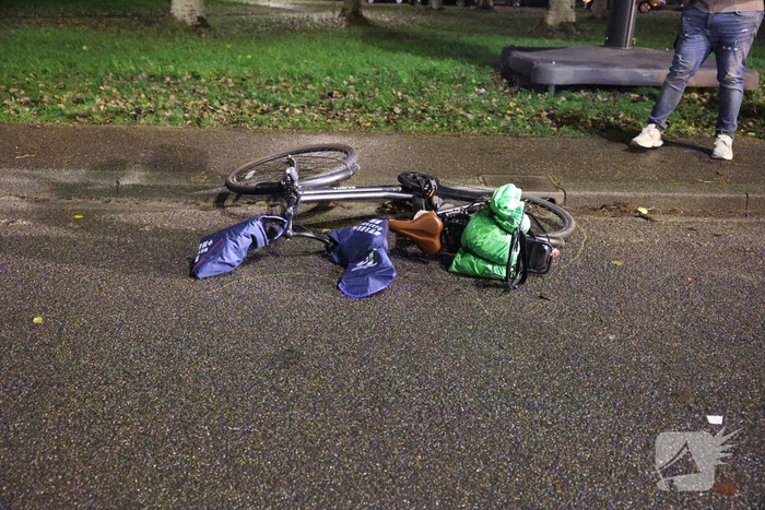 Fietser aangereden door auto