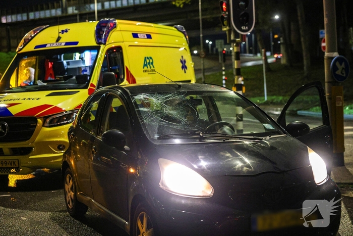 Fietser aangereden door auto