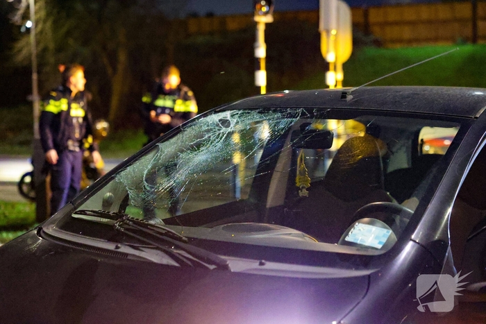 Fietser aangereden door auto