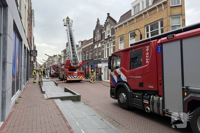 Brand op dak woning