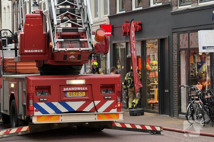 Brand op dak woning