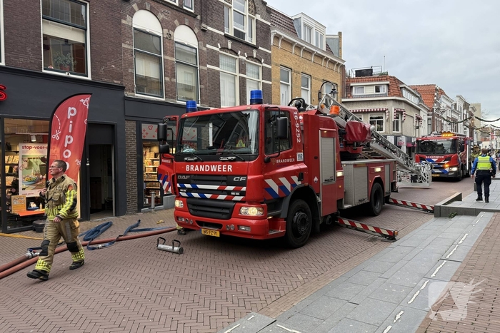 Brand op dak woning