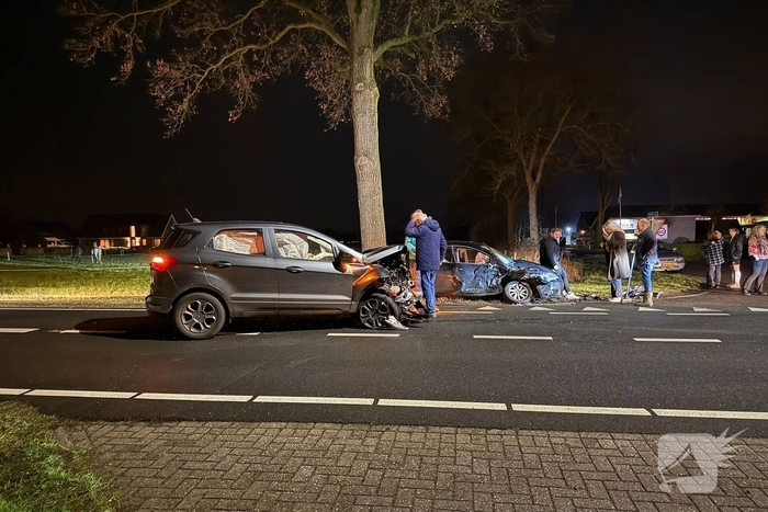 Zware aanrijding leidt tot gewonden en afsluiting van de weg