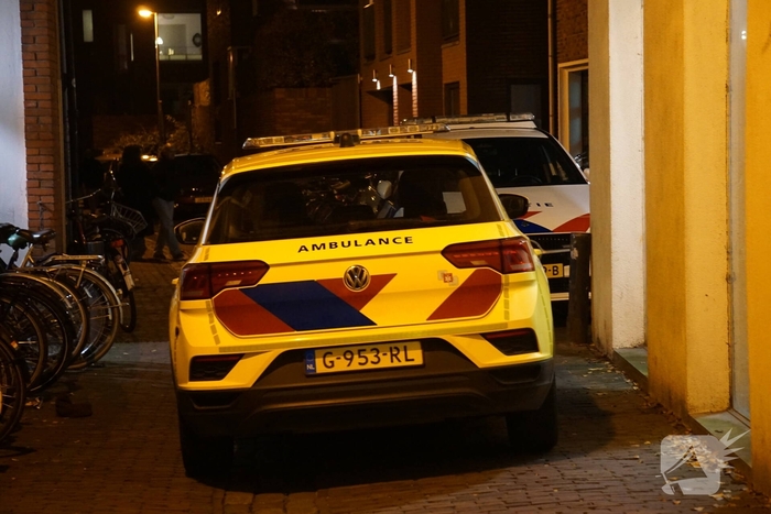 Persoon gewond na steekpartij in woning