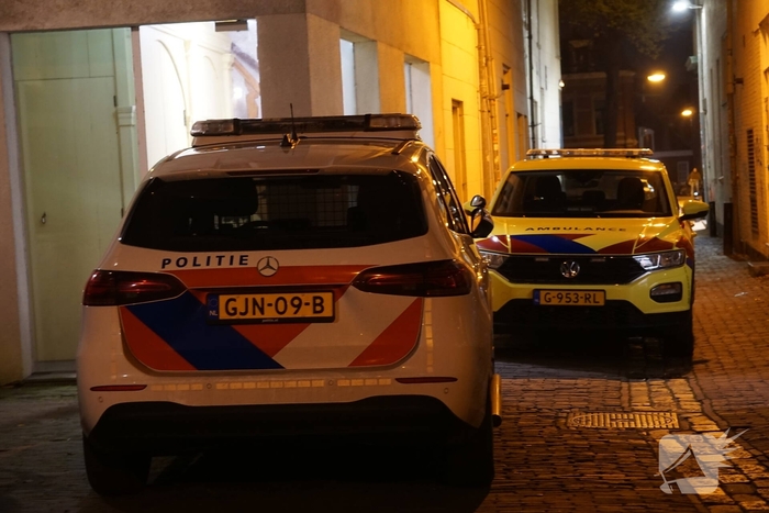 Persoon gewond na steekpartij in woning