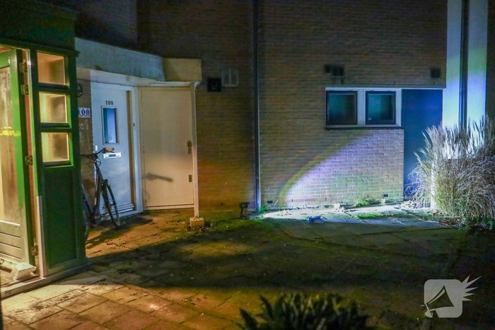 Explosie bij woning veroorzaakt schade