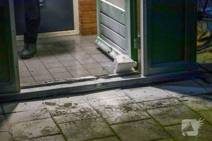 Explosie bij woning veroorzaakt schade