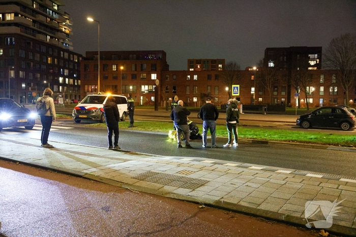 Oudere man aangereden op voetgangerspad