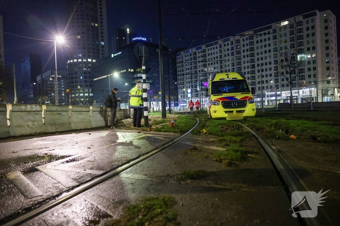 Ambulance vastgelopen tijdens inzet