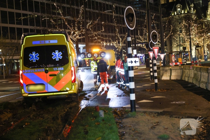 Ambulance vastgelopen tijdens inzet