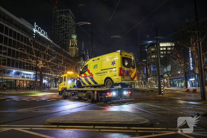 Ambulance vastgelopen tijdens inzet