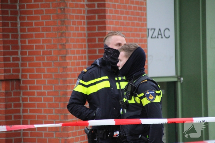 Steekincident leidt tot grote politie-inzet