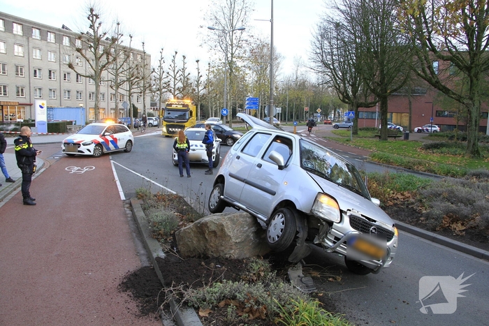 Ongeval leidt tot gewonden na aanrijding met kei