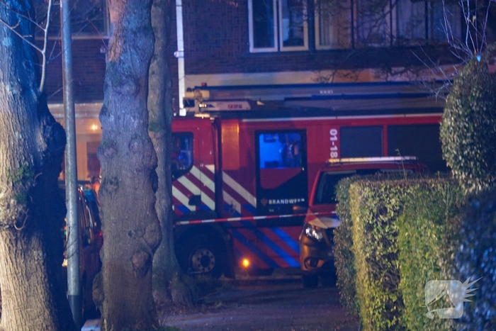 Brand op dak van woning