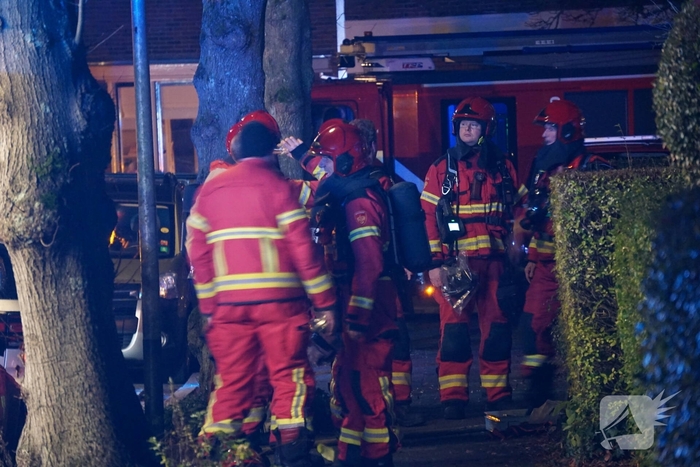 Brand op dak van woning