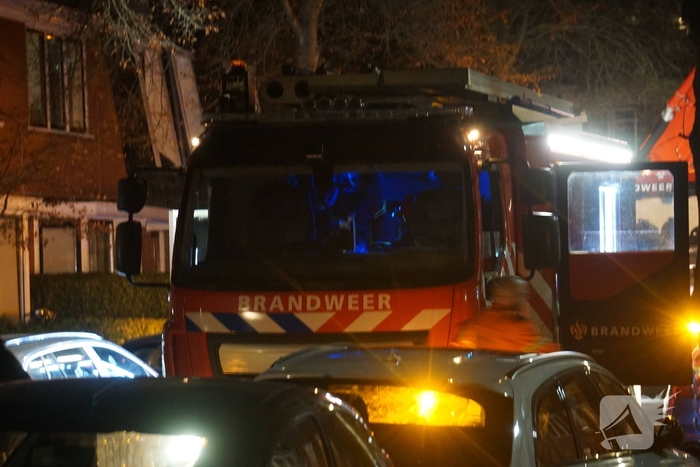 Brand op dak van woning