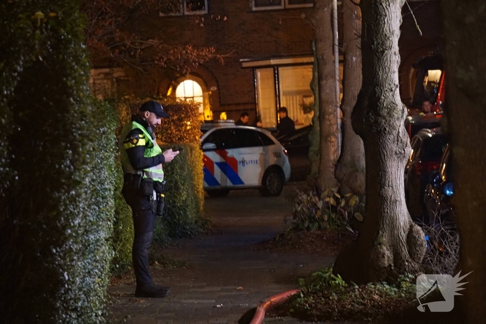 Brand op dak van woning