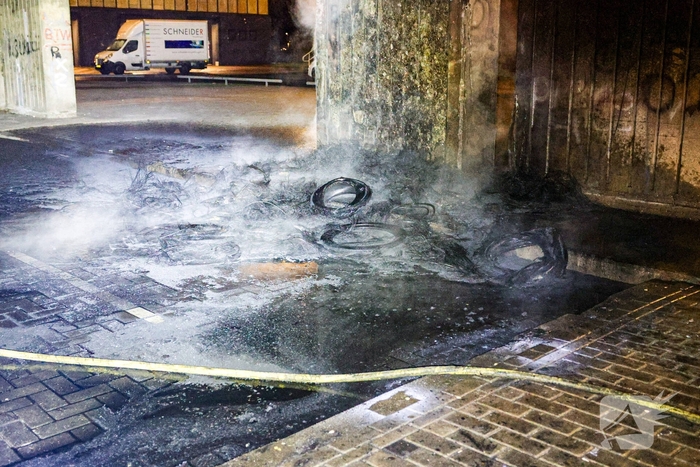 Brandstichting leidt tot ongeval op snelweg