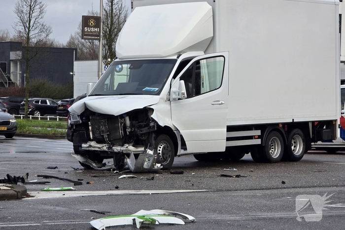 Forse schades na botsing op kruising