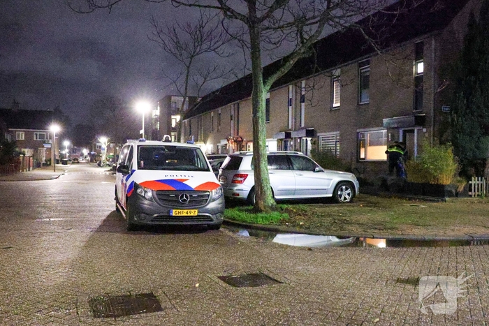 Explosie bij voordeur veroorzaakt schade