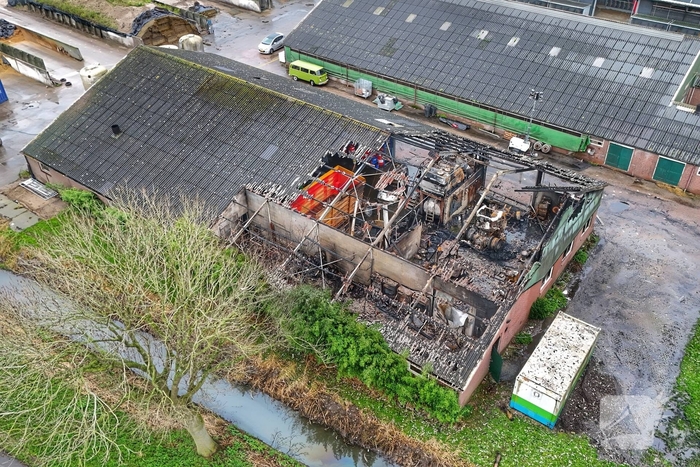 Paarden gered na brand in loods